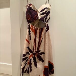 Chic Backless Dress in Cream and Purple